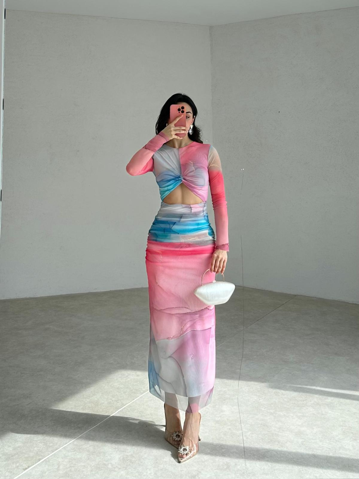 Low cut pink midi dress