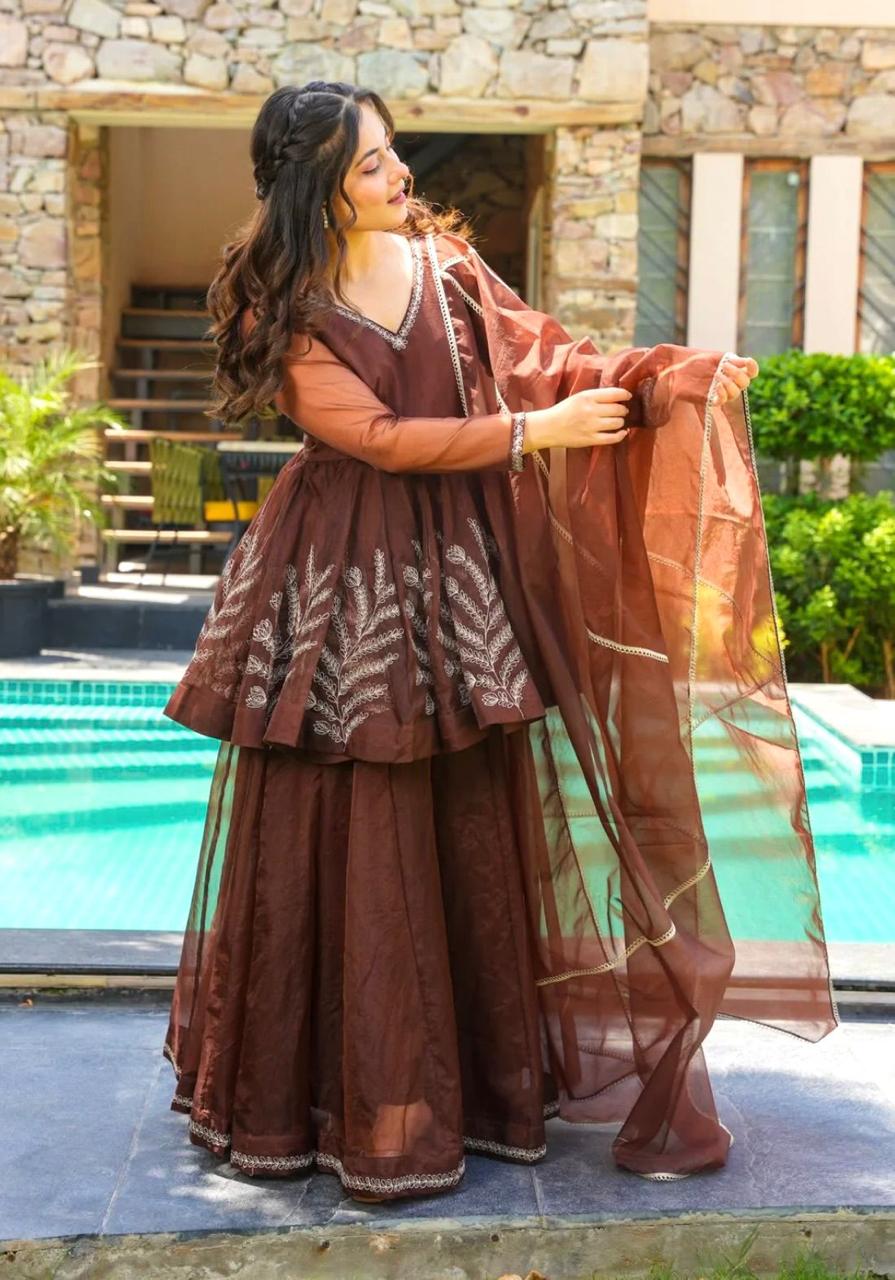 Regal Design Embroidered Set