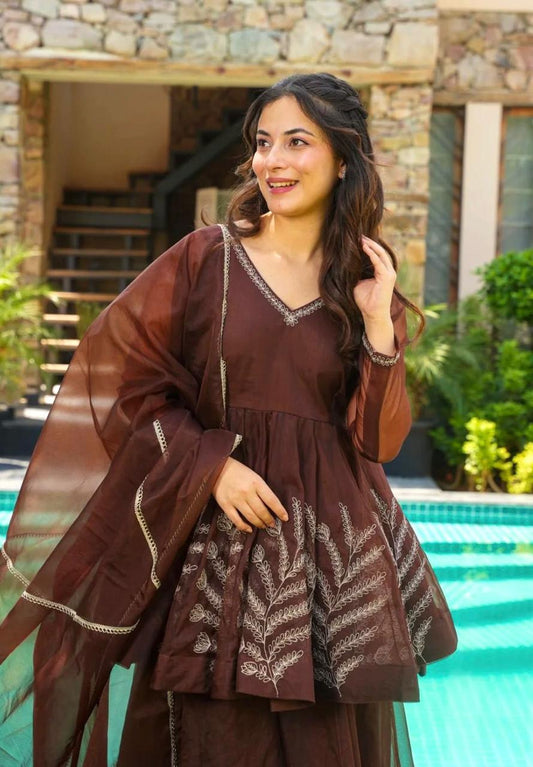 Regal Design Embroidered Set